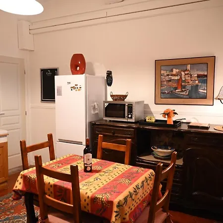 Family 2br Old Town Near Ac Apartmán